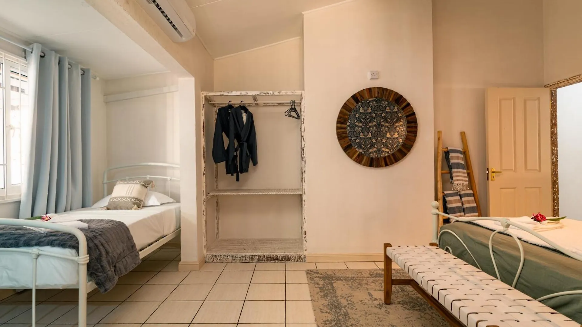 Beach House Beau Vallon 0*, Beau Vallon (Mahe) Seyşel Adaları